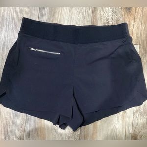 Athleta Mod Trekkie Shorts 10